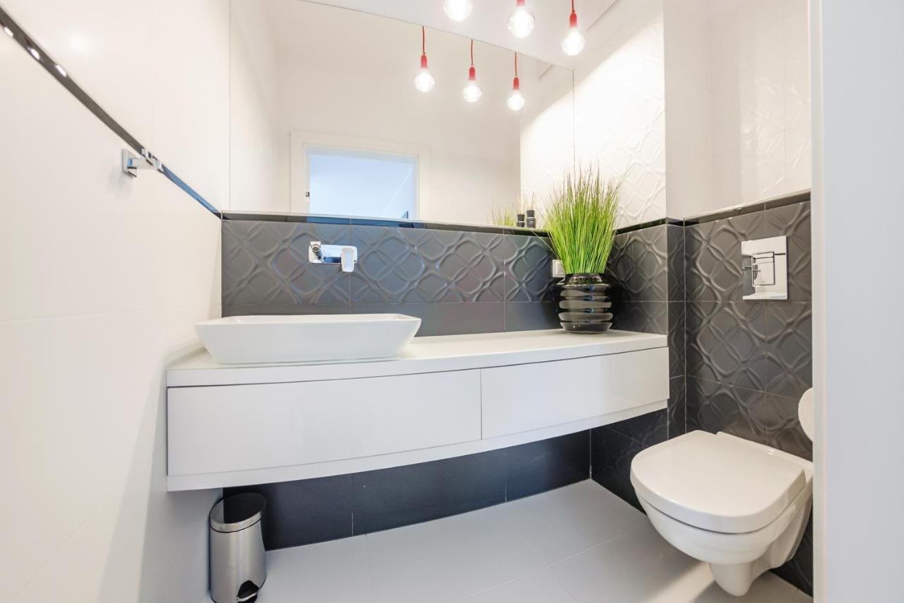 Luxury Long Island Suite Gdansk Exterior photo