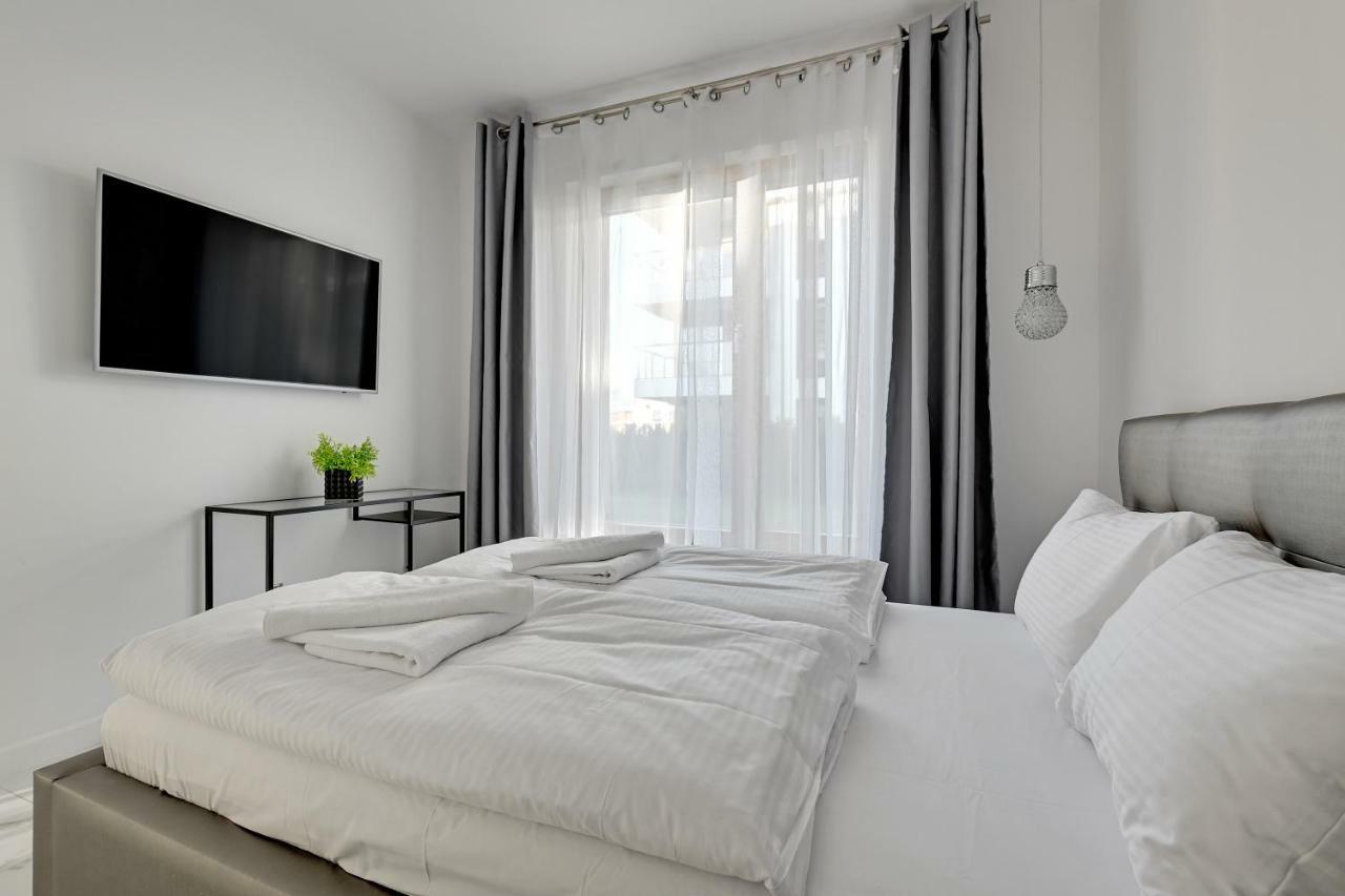 Luxury Long Island Suite Gdansk Exterior photo